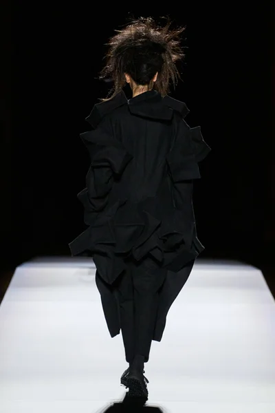 Look 13